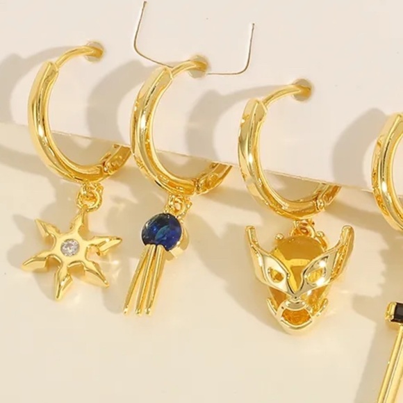 14K Gold Marvel Deadpool & Wolverine Theme Huggie Hoop Mismatch Earrings Set - Picture 2 of 6